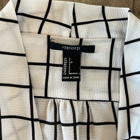 Forever 21 Blouse - Picture 2 of 4